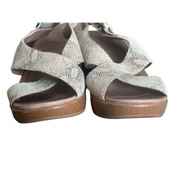 Dansko Jacinda Taupe Snake Slingback Sandals Size 38. US Size 7.5 - 8 - Picture 7 of 15